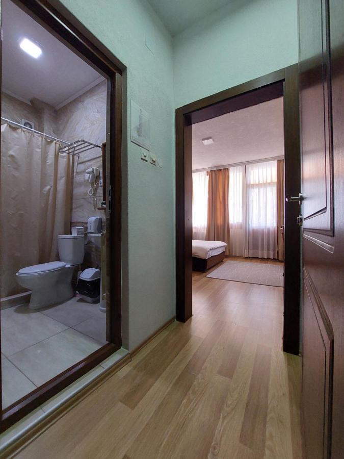 Lakeview Hotel And Resort Otesevo Esterno foto
