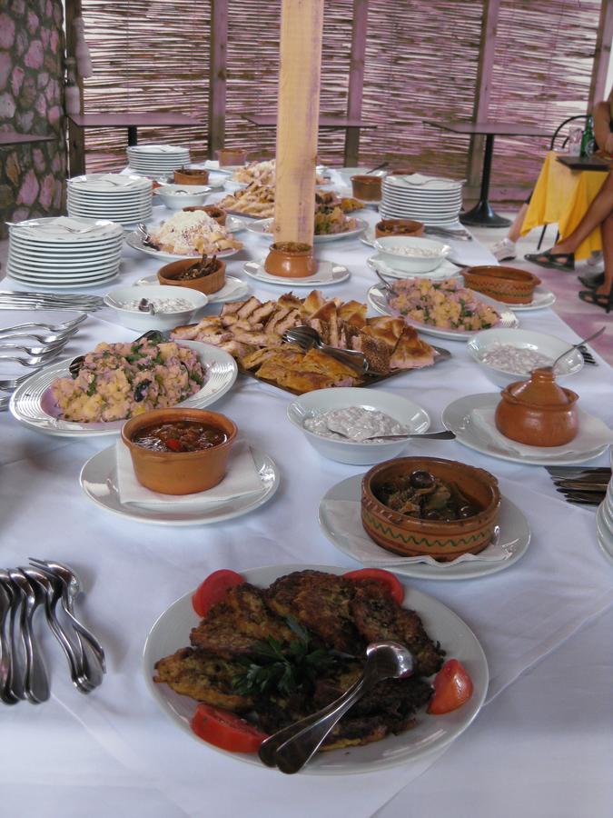 Lakeview Hotel And Resort Otesevo Esterno foto