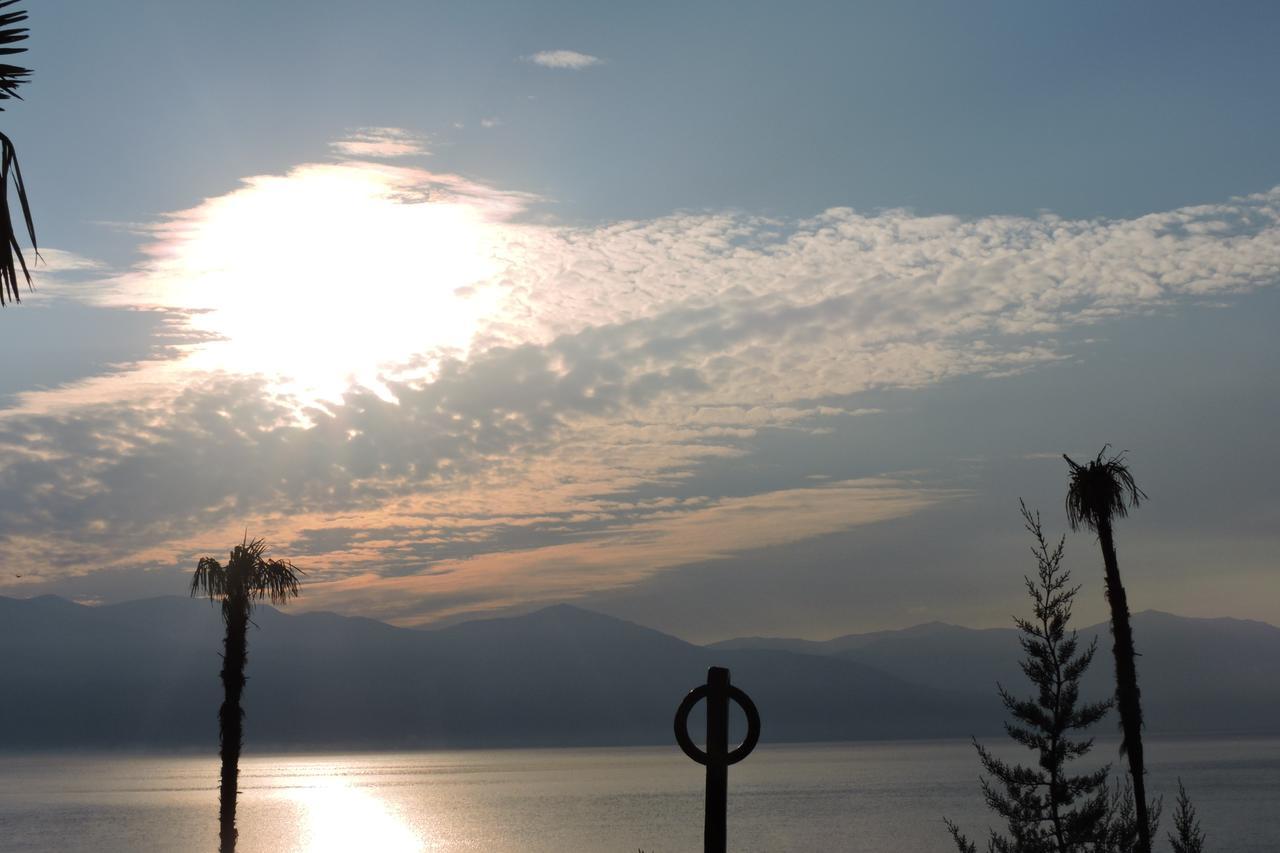 Lakeview Hotel And Resort Otesevo Esterno foto